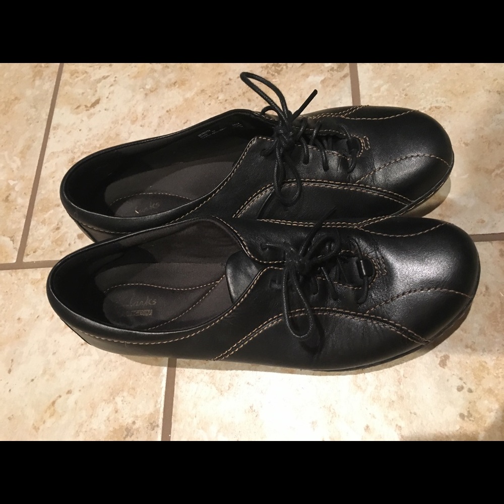 Women’s Clark’s Dress shoes size 10
